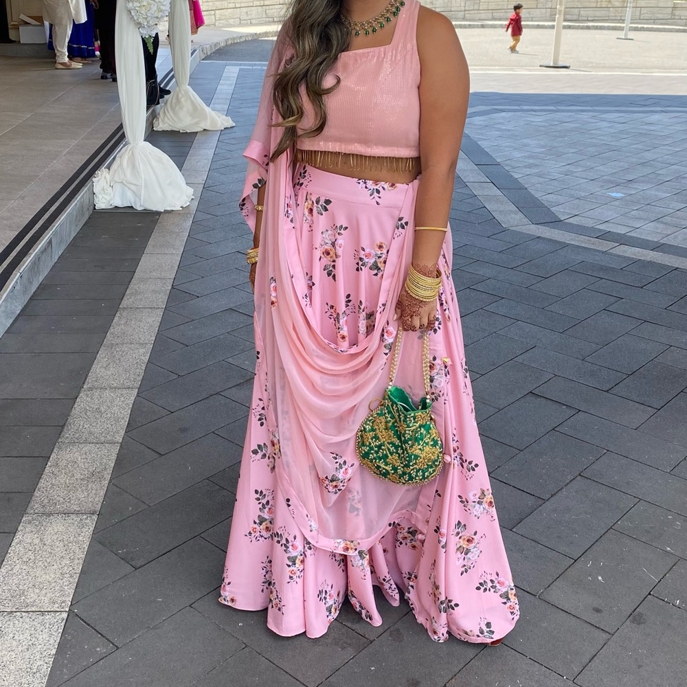 Lehenga for sale , one time used , 10/10 ,adjustable size 6-8, 3 pieces included